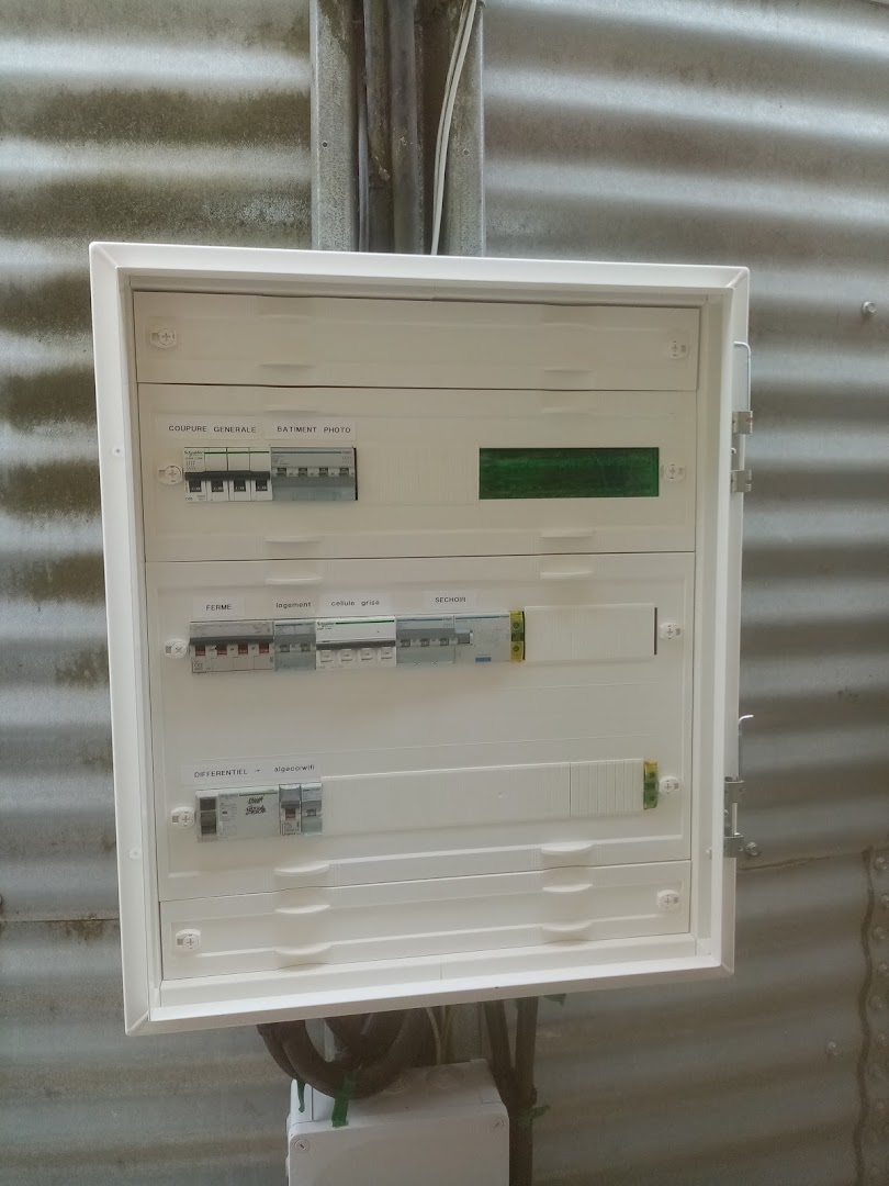LM Électricité — Photos 5