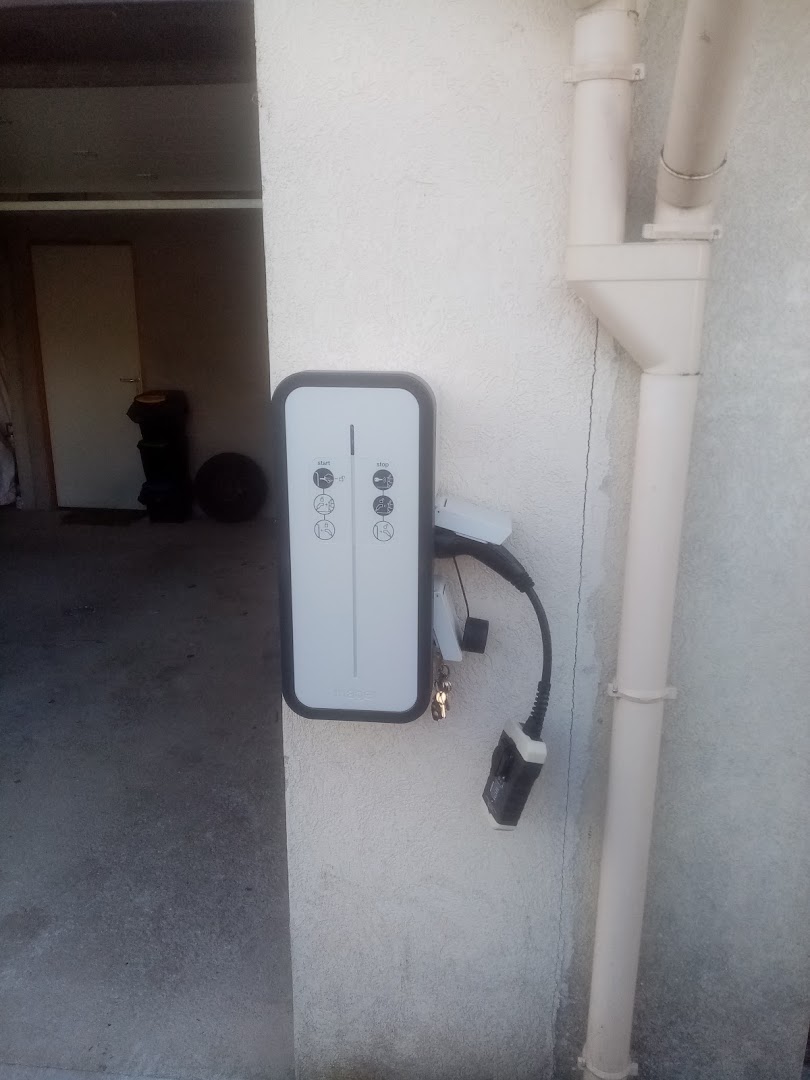 LM Électricité — Photos 11